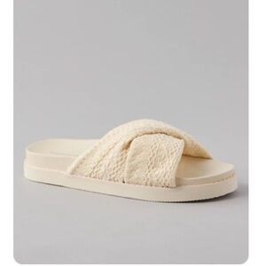 American Eagle Outfitters Cream Textured Slide Sandals